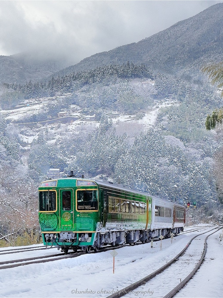 [Image1]「Go through the snow scene」Location: Ohoke Station, Nishiiya, Miyoshi City, Tokushima Prefecture＊~A 