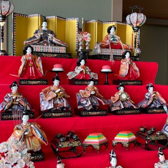 [Image1]Hina dolls were 🌸✴🎎✴🌸 displayed in the lobby of AbashirikosoMarch 3rd Peach Festival is a day to cel