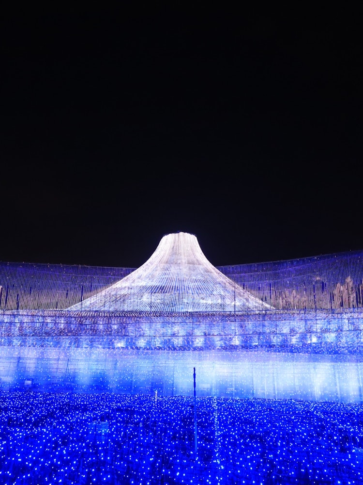 [Image1]Nabana no Sato to visit in winterThe illuminations that recreate Mt. Fuji in winter were amazing.In 