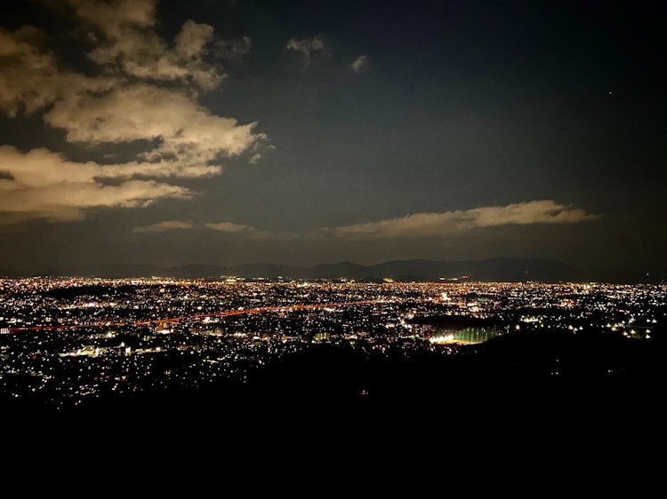 [相片1]福冈市南部油山的夜景。这是福冈情侣的标准约会地点。