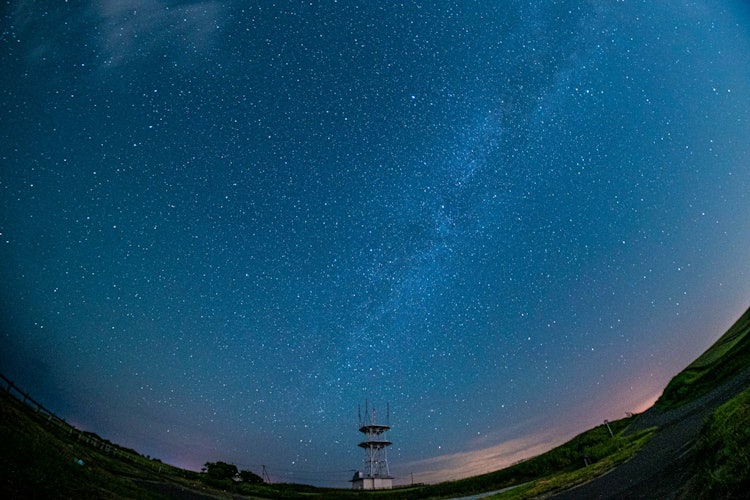 [画像1]夏の始まり、北海道のカシオペアの丘写真に収まりきらない星空の海を撮影しました。