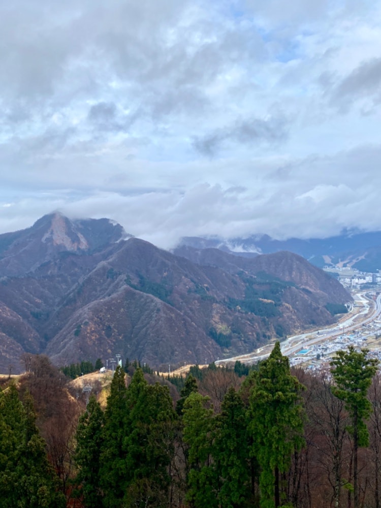 [Image1]I went to my hometown Niigata, Echigo Yuzawa.Magical slope assumptions. Straight above view.I can't 