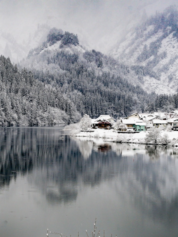 [Image1]Ōshi village covered with snow