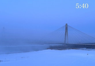 [相片1]早上的十勝川溫泉你好！現在是三月，天氣一點一點地變暖，但音更町的早晨仍然很冷。拍攝當天淩晨5點的氣溫為-12.1攝氏度。有河霧，十勝中央大橋被隱藏起來。日出后，河霧消失，橋變得清澈！7點鐘，我們能夠😊