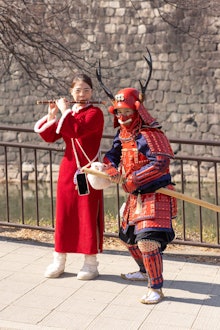 [相片1]日出る国🇯🇵の文化SAMURAIと異国の文化が大阪城梅林公園で初コラボ⚔旭🇯🇵日之国的文化武士和异国文化将在大阪城郭梅园公园⚔首次合作。