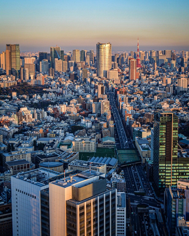 [相片1]東京都澀谷區這張照片是從澀谷天空的觀景台拍攝的。東京的建築看起來很漂亮。拍攝設備 尼康燈房編輯軟體