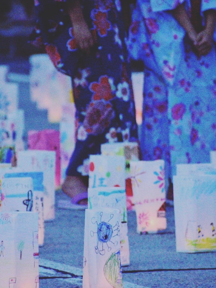 [이미지1]나가노 현 이야마시에서 일본 야경 유산으로 인정 된 이야마 등불 축제. 유카타를 입은 친구나 아이들을 2년 만의 기회의 재회에 만날 수 있었습니다. 3 년 만에 이벤트를 개최하게되