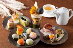 [相片2]【僅限3天】日式下午茶11/23（週四/公休日）~25（週六）僅限3天！我們將🍵舉辦日式下午茶♪ 這是一種充滿日本料理的下午茶，充滿了廚師對細節的關注，如手鞠壽司和秋劍魚柚子燒，以及許多讓您感到“日本