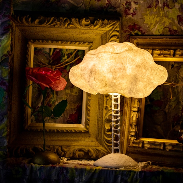 [Image1]『Angel's ladder』A cloud lamp of handmade washi art inspired by the ladder (twilight rays) of angels 