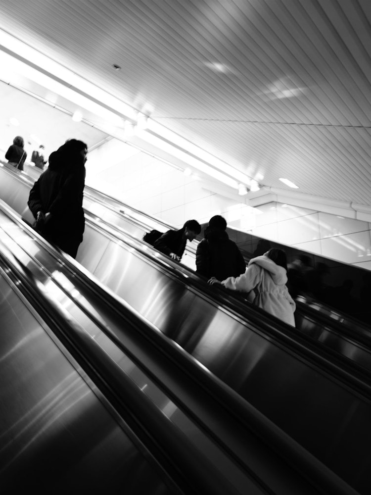 [Image1]From the escalator from Odaiba station to the ground