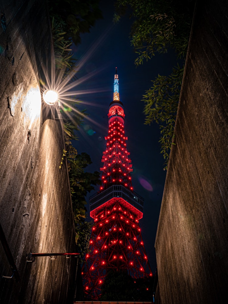 [相片1]这是一张东京铁塔看起来很美的照片。摄影器材索尼α7III灯房编辑软件