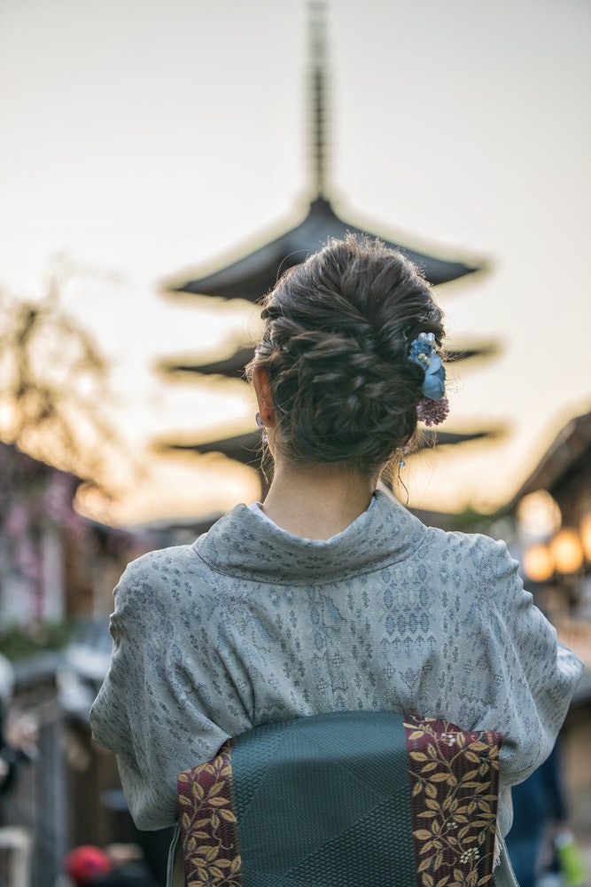 [相片1]它是京都市的八坂塔。 日本服装在京都的风景中看起来很棒。