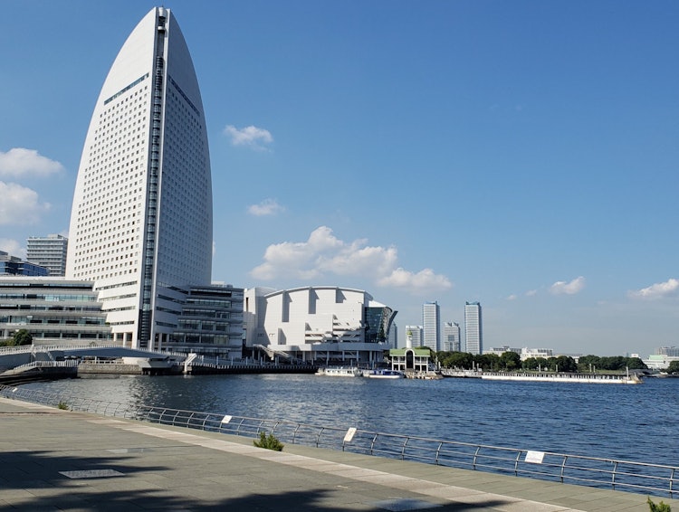 [Image1]It is Minato Mirai in early summer. The new Megami Bridge has been completed and you can now tour ar