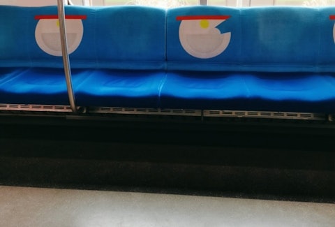 [相片1]我前段时间看到的哆啦A梦列车（ΦωΦ）