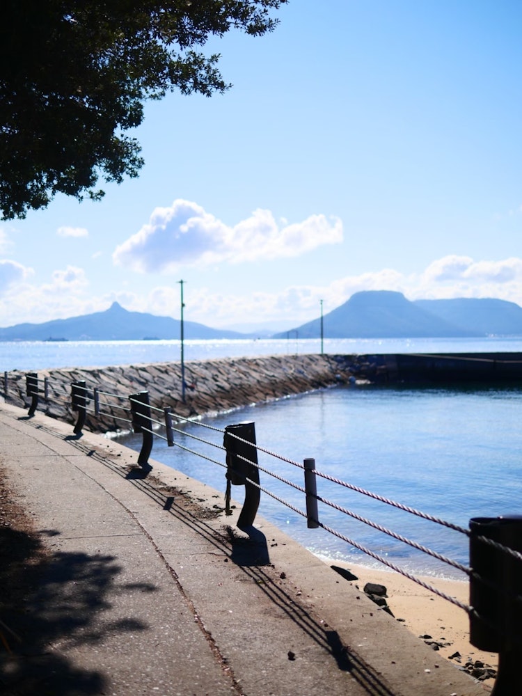 [Image1]Ogijima visited at the Setouchi Triennale.Take a walk while looking at the coast and forgetting the 
