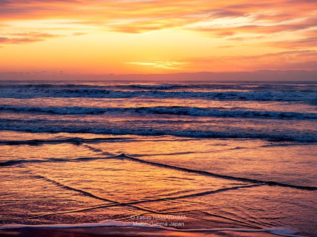 [画像2]2024年１月上旬に九十九里浜に行ってきました。２回の朝を経験しましたが、その美しさに感動し、夢中で撮影しました。海なし県民であればこその感動でしょうか。刻々と変わる光と色。冬ならではの光景なのでしょ