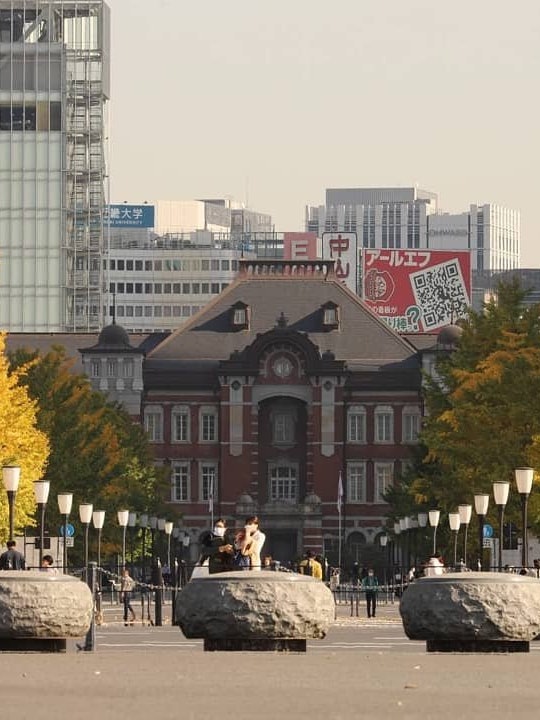 [Image1]I photographed Tokyo Station from near the Kikyomon gate in the outer garden of the Imperial Palace.