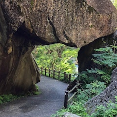 [Image2]Hello, in Shosenkyo Gorge, which is the Minamoto 👋 fresh greenery in June, Mr./Ms.'s guests enjoy th