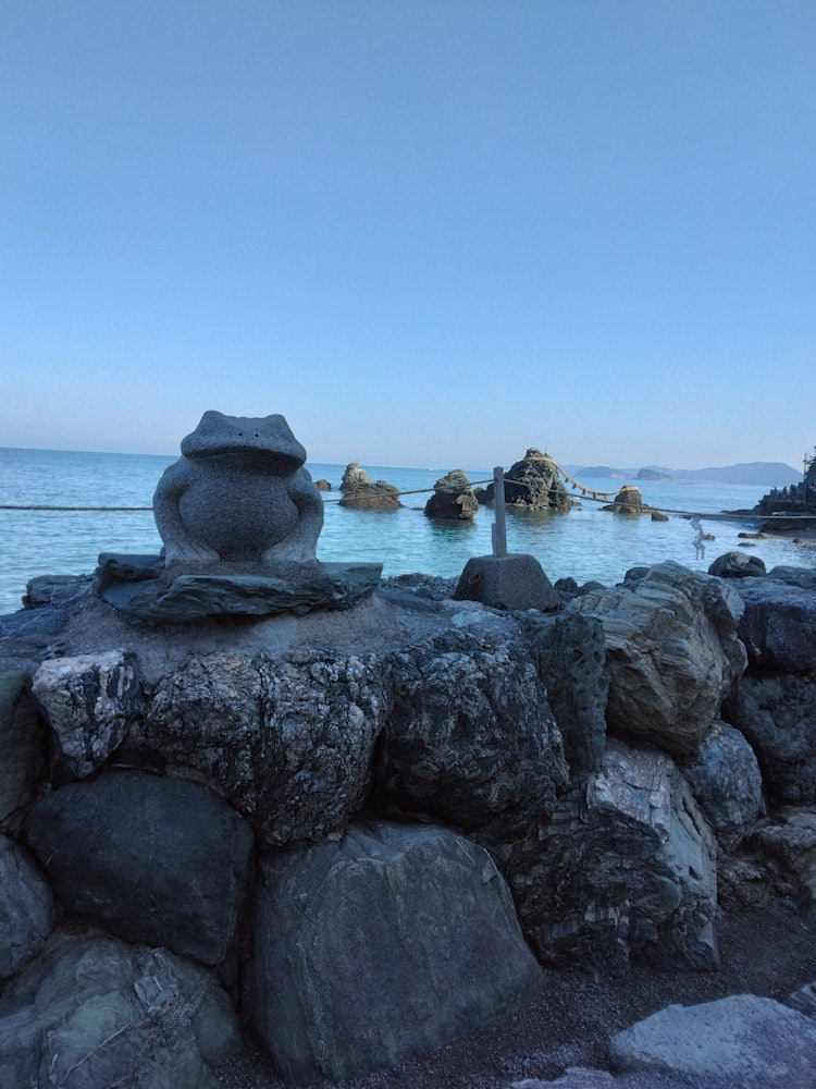 [이미지1]후타미 코타마 신사입니다. 커플 바위도 훌륭하지만 곳곳에 개구리 동상이있어 매우 귀엽습니다!