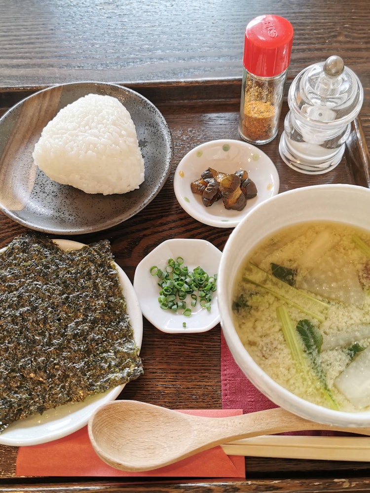 [相片1]淺草咖啡館的飯糰午餐它很美味，味道令人放心（๑ ́ڡ'๑）