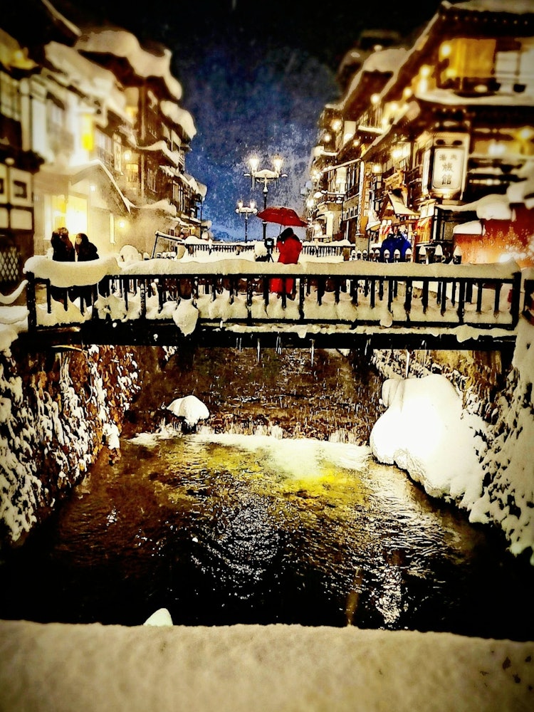 [Image1]This is the view of Ginzan Hot Spring in winter. My mother, who loves traveling, told me that I shou