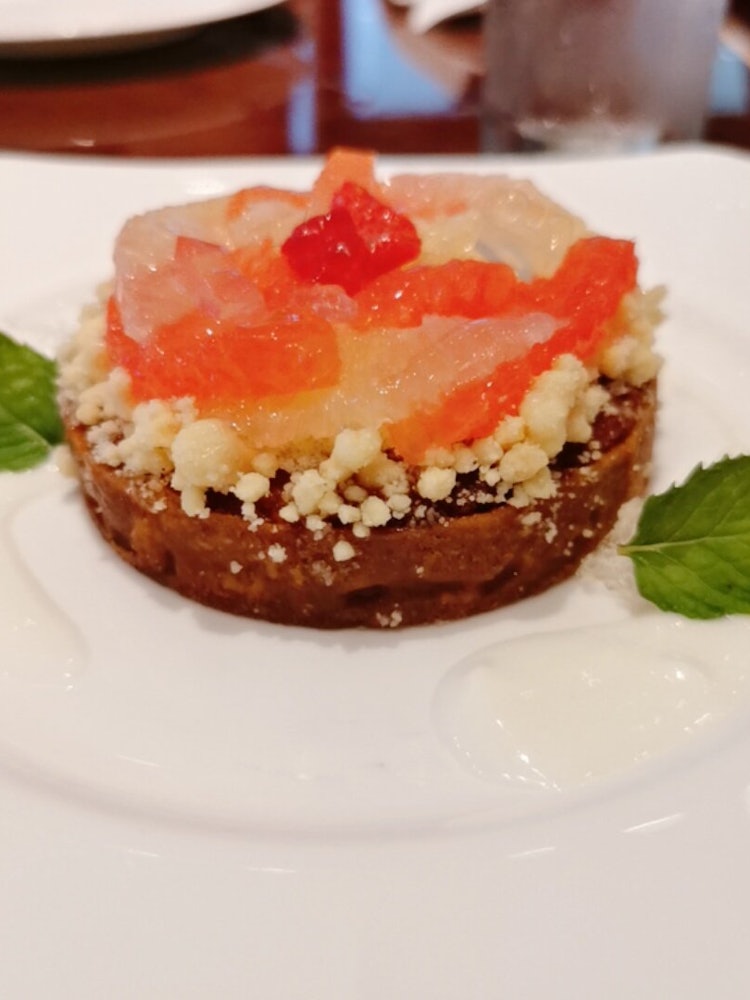 [Image1]Grapefruit tart 😋It was easy to eat and delicious even in the summer.☕ Coffee Tea House