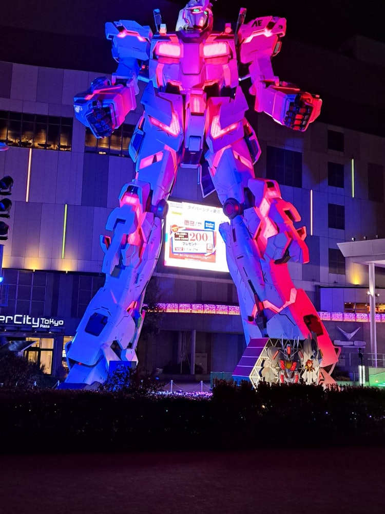 [Image1]Gundam in Odaiba, Koto-ku, Tokyo!How life-size?!Too cool!!!If you haven't seen it live, you'll be su