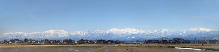 [画像1]立山富山市郊外からのパノラマビュー、2021年2月