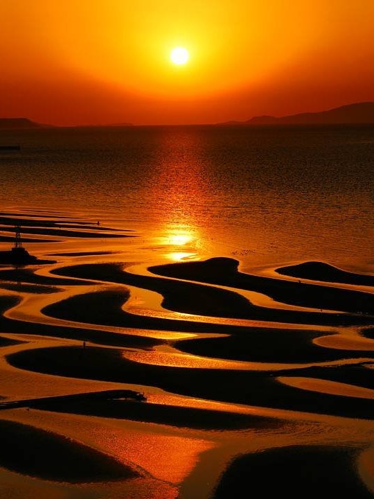 [相片1]熊本縣的御越井海岸！這是一個美麗的景色，可以在太陽落山的退潮時看到！ ！！