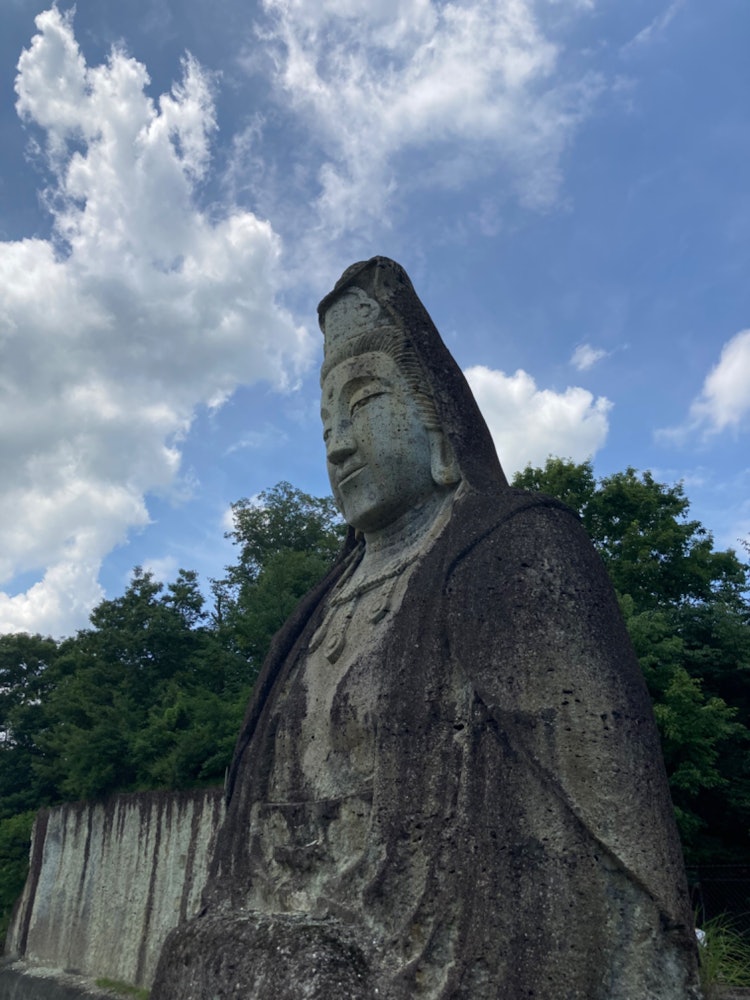 [Image1]This is a photo of the Peace Kannon statue in Tochigi Prefecture. When I climbed the stairs and went