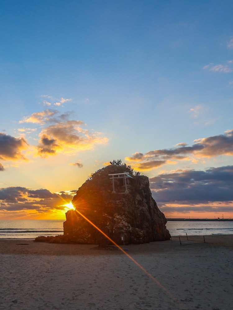 [相片1]“日落聖地出雲 - 稻佐海灘”弁天島上的日落 太美了！