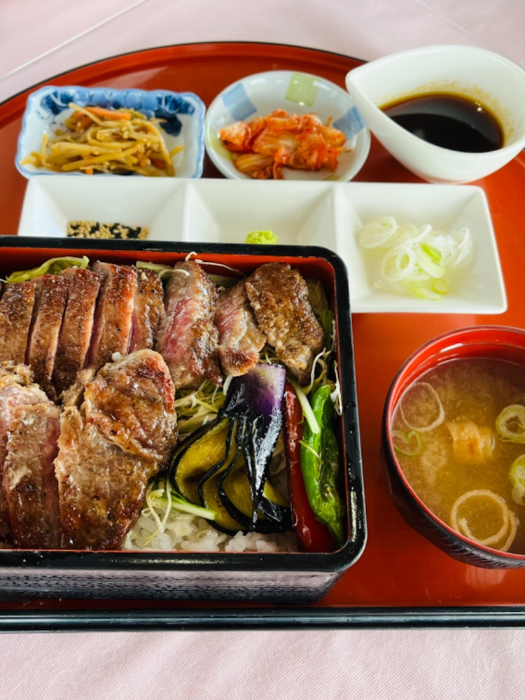 [Image1]Steak weight at Hitachi Takasuzu Golf ClubIt costs an extra fee, but it's delicious!