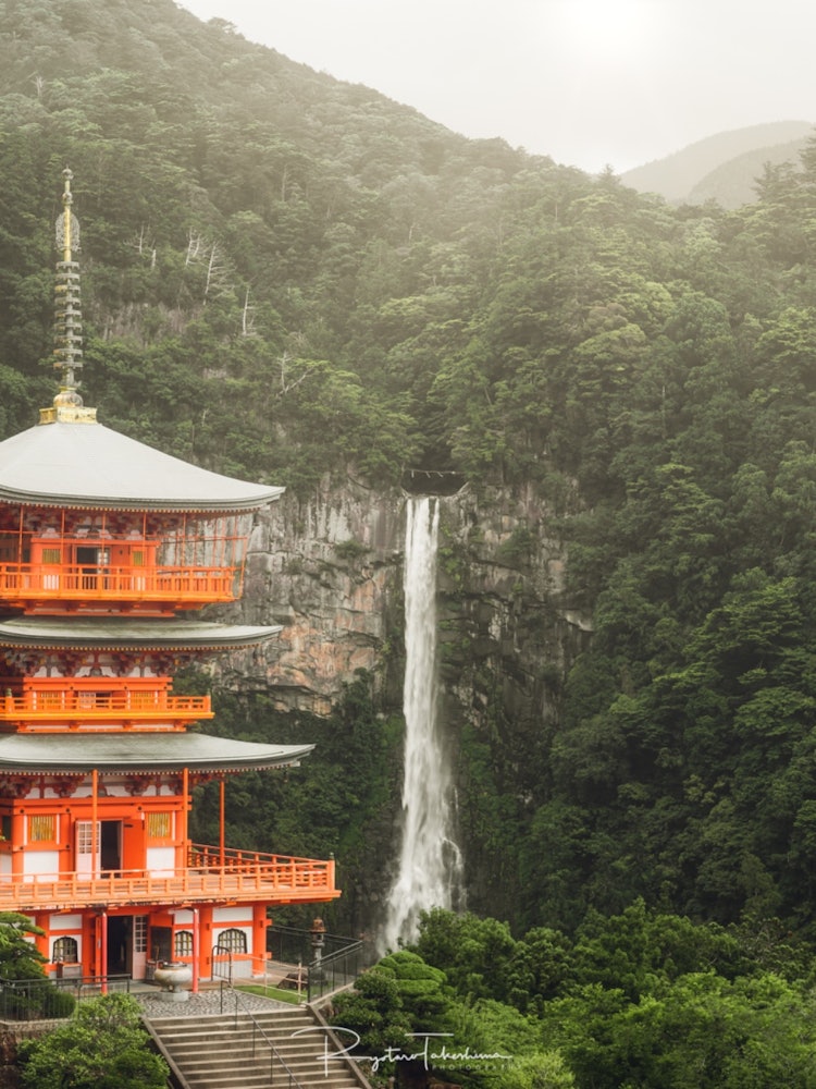[相片1]和歌山縣的那智瀑布日本最高的瀑布和三重塔之間的合作是最好的！