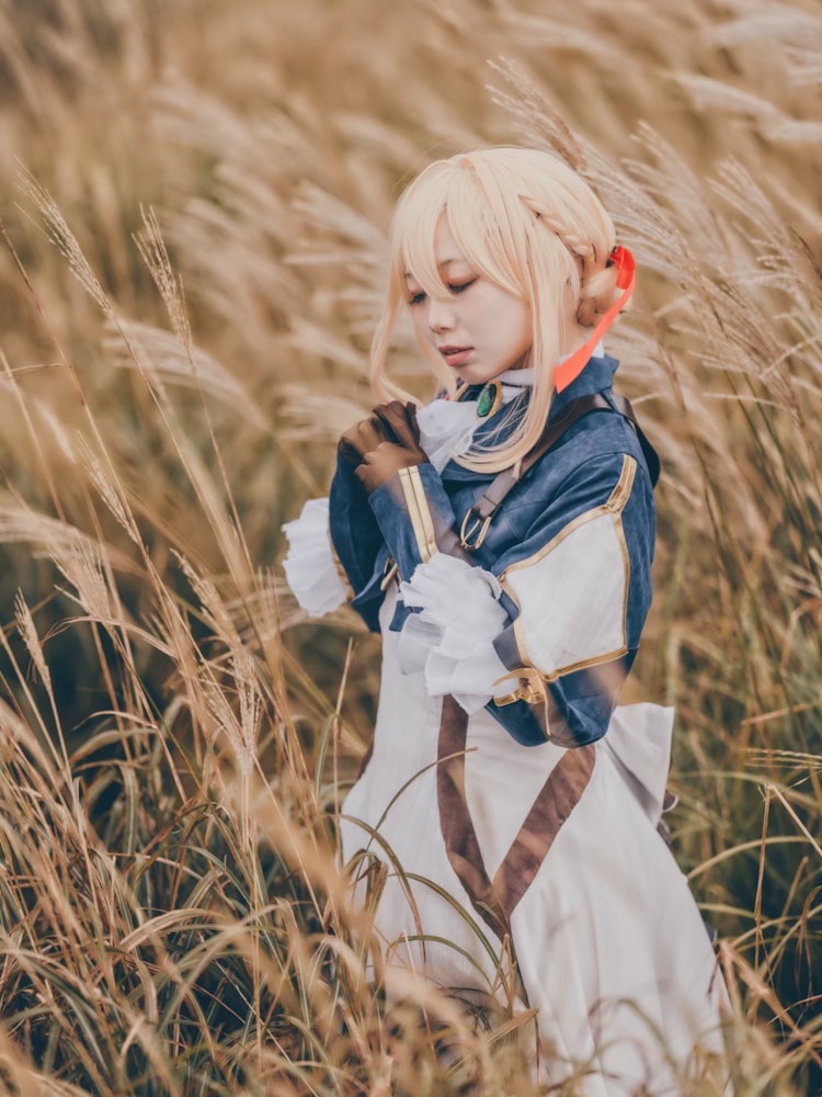 [Image1]Violet EvergardenThis is a cosplay of Kyoto Animation's anime [Violet Evergarden].The shooting locat