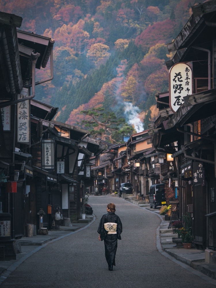 [画像1]奈良井宿の秋