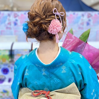 [Image2]A new kimono of Ryukyu kasuri, a Haebaru traditional craft. The light blue color is vivid, and the k