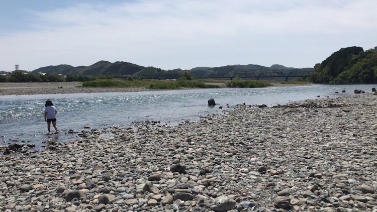 [画像1]日本一、水が綺麗と言われる高知県仁淀川。 天気も良くキラキラしています☺️