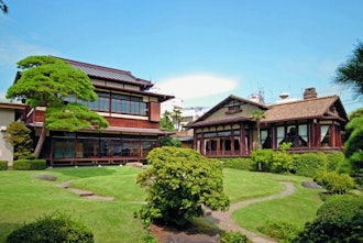 [相片1]Kiunkaku（木鹤阁酒店）Kiunkaku 是以 1919 年（大正 8 年）作为别墅建造的著名住宅为基础，被誉为“热海的三大别墅”。1947年（1947年（昭和22年）），它重生为旅馆，作为热海