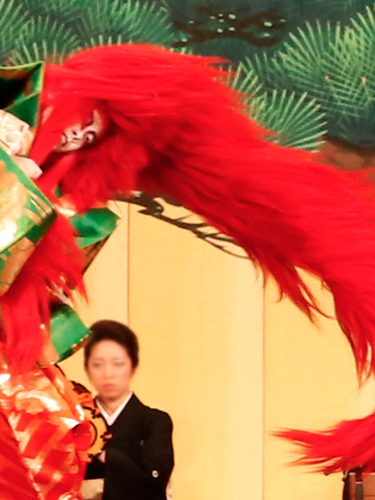 [Image1]Kabuki dance performance: from RenshiDancer: Dancer (from Kametsuruya Event)2014photo: ATZSHI HIRATZ