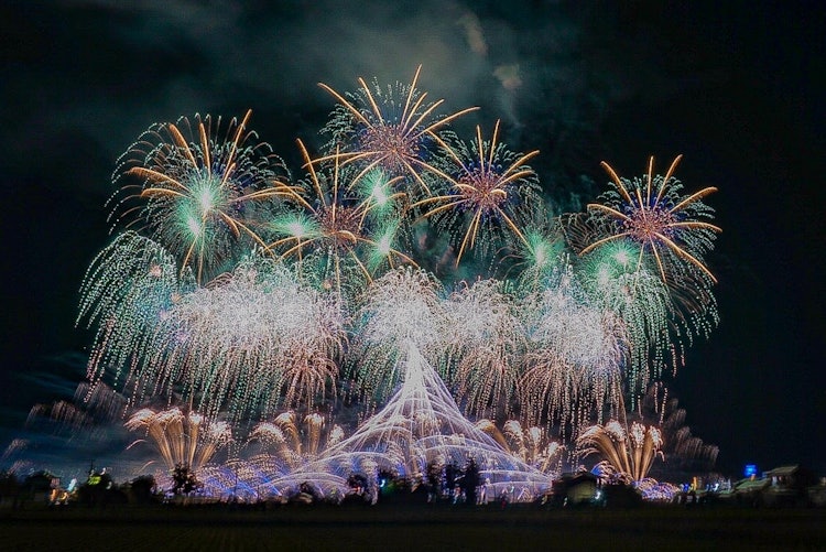 [Image1]It is an autumn fireworks in Aizuwakamatsu City.The air is clear during the autumn fireworks.It was 