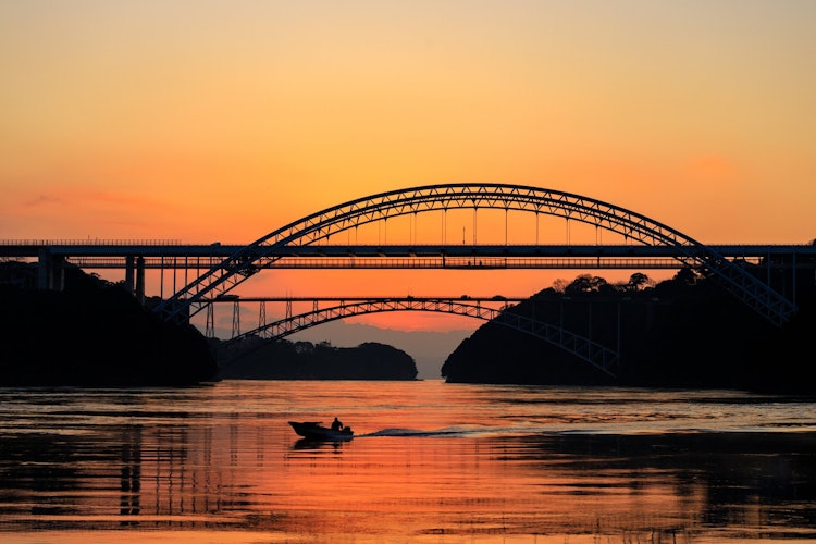 [相片1]長崎縣的西海大橋！清晨太陽升起前的美景！
