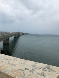 [相片1]伊良部橋。如果天氣好，大海會很美。
