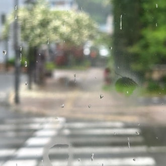 [画像2]こんにちは、大月駅前観光案内所です💁‍♀️ゴールデンウィーク中の雨の平日、大月駅前はゆったりした時間が流れています😌外での観光ができなくなったり、富士山が見えなかったり残念なことも多いですが、雨の日だ