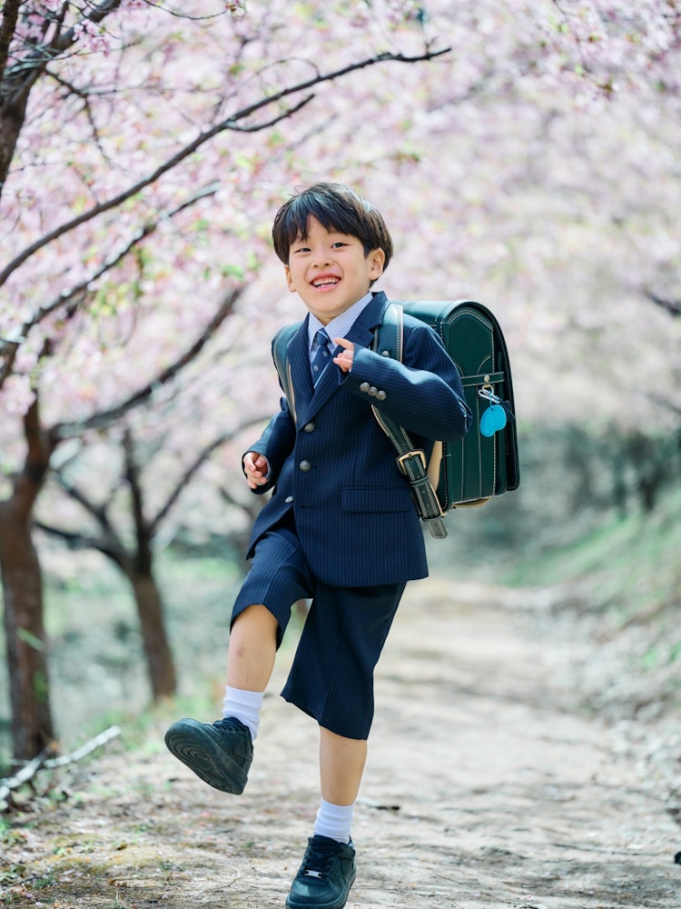 [Image1]Location: Roadside Station MyogiCherry blossoms and new first graders 🌸