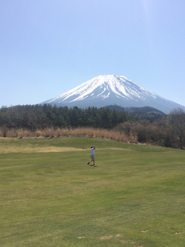 [Image1]Nice shot on the back of Mt. Fuji! It is a course called Fuji Classic.