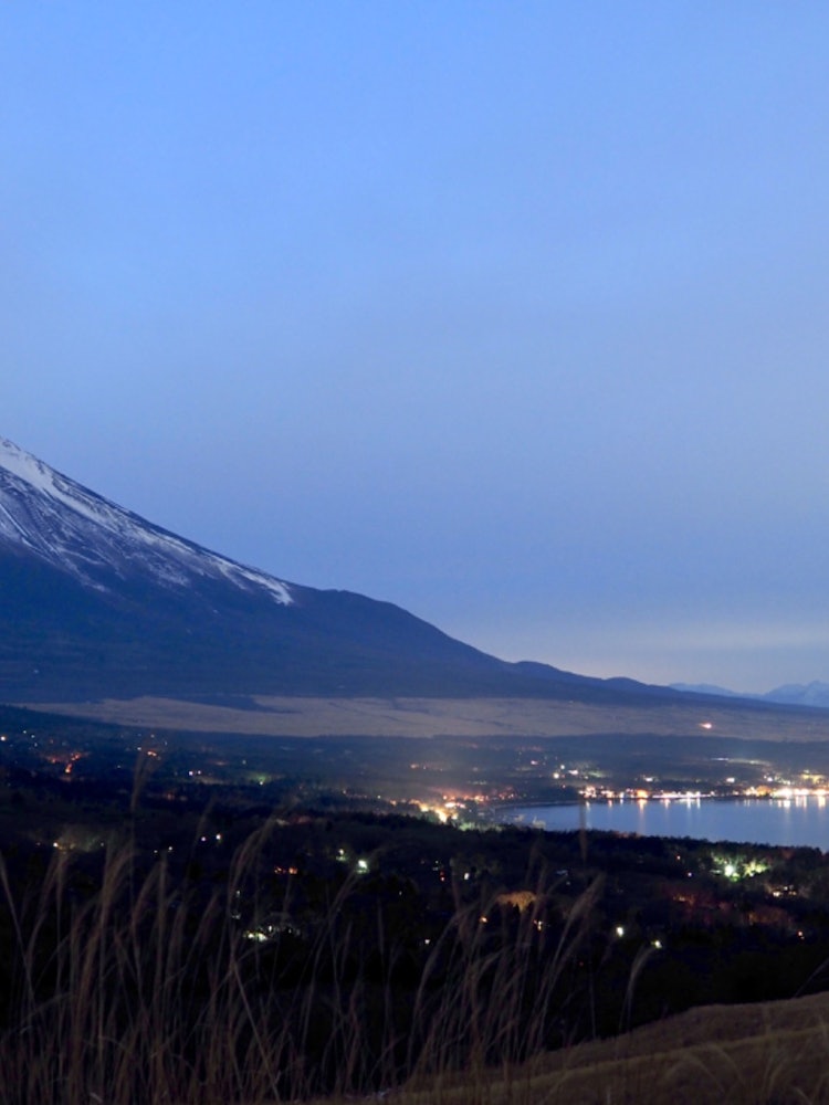 [Image1]Night view of Mt. FujiIt was very cold, but the air was clear.I was able to encounter the splendid M