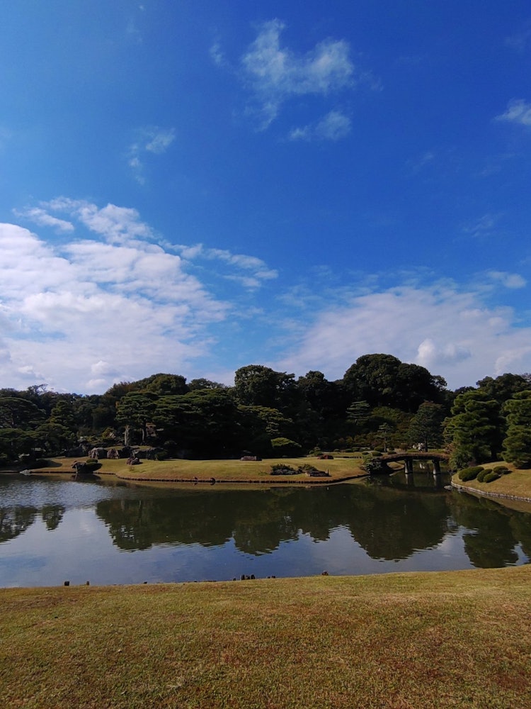 [Image1]I went to a Rikugien Gardens on the edge of Bunkyo Ward. I was able to do pleasant sightseeing under