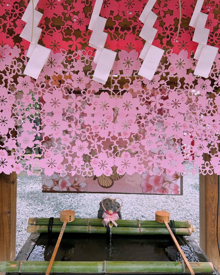 [画像1]24年3月28日撮影。川越熊野神社の恋手水です。