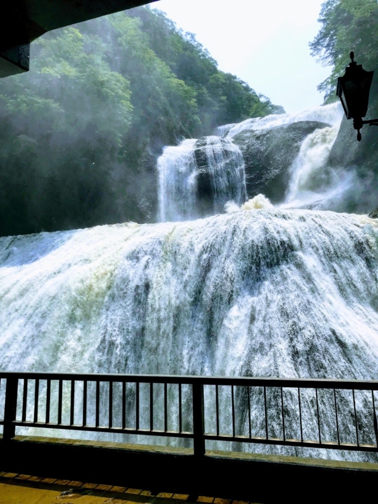 [相片1]它是茨城縣醍醐町的袋田瀑布。日本三大著名瀑布之一。