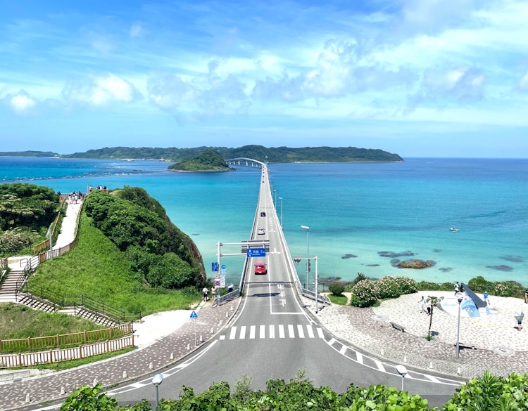 [相片1]📍 山口縣長門市津之島大橋※山口海景的壯麗景色⊿ 地理位置僅次於沖繩縣的古宇利大橋（全長1，960m），是日本第二長的大橋（全長1，780m）。2015年，它在主要旅遊網站TripAdvisor的“日